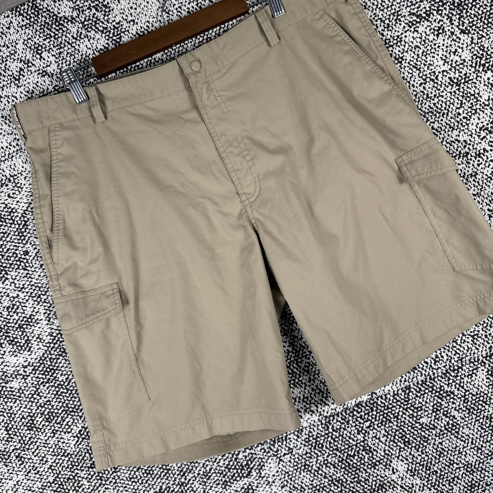 Nike Golf DriFit Shorts Mens 40 Tan Lightweight Cargo Comfort